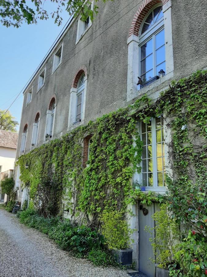 Dans Moulin Au Bord De L'Eau, Appartement Chaleureux Saint-Pryve-Saint-Mesmin Exterior photo
